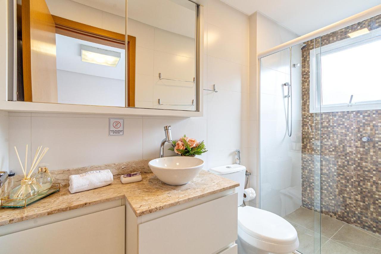 Rosa Apartamento Luxo No Centro Gramado Appartamento Esterno foto